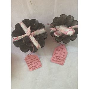 Vintage tin tartlet pans. Ruffeled edges. Also great for mini jello molds.